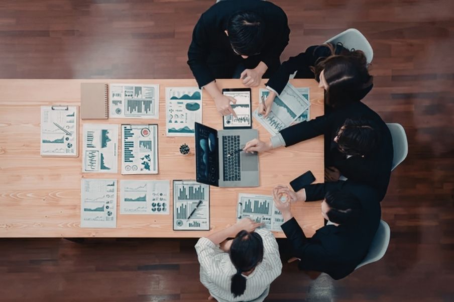 Valora Partners consultants
